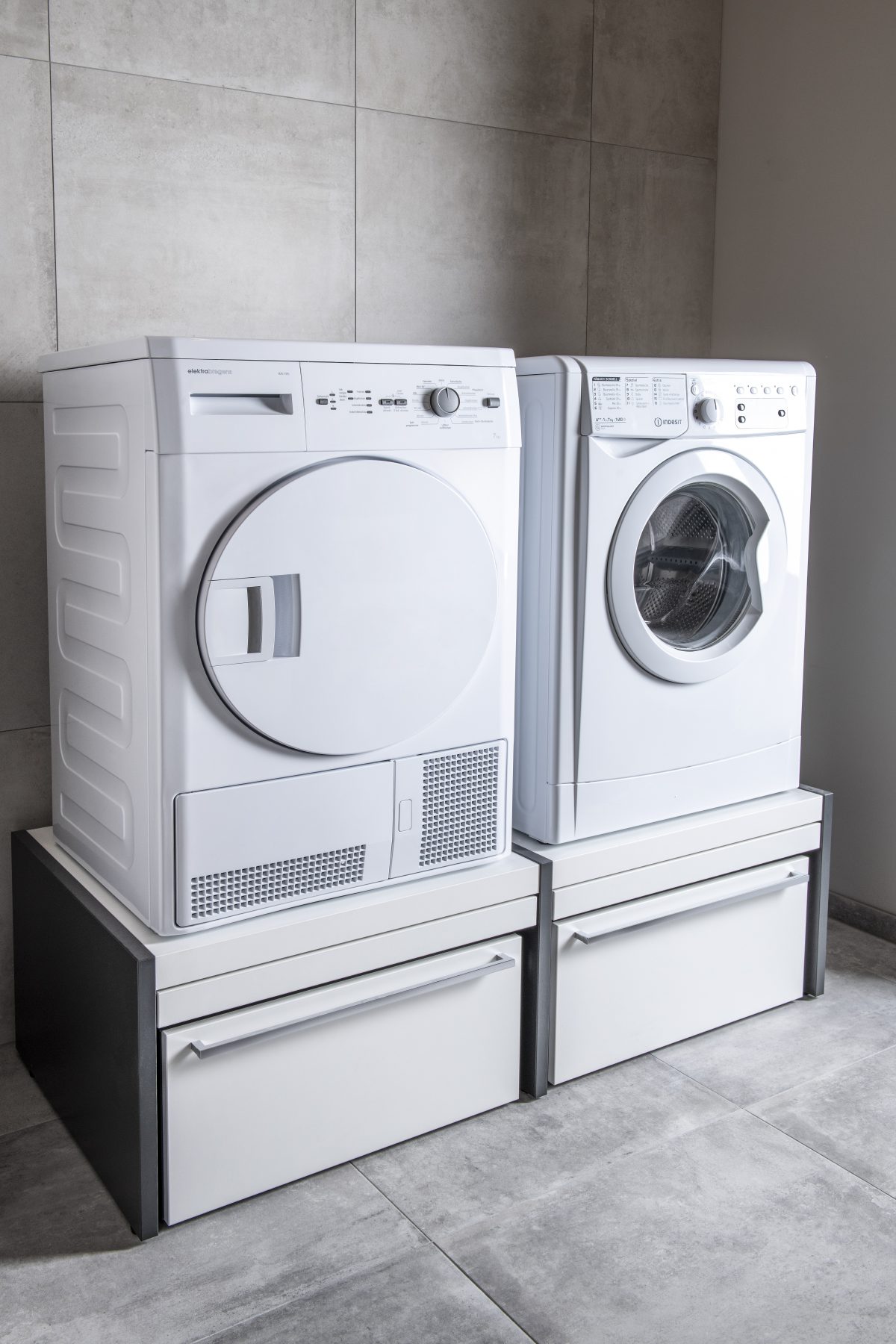 Waschmaschinen Podest mit Auszug – Leitold